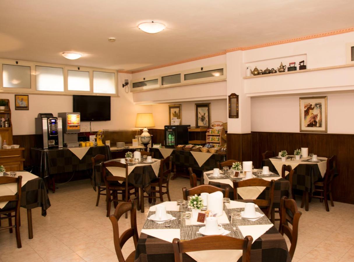 Hotel California Ariccia Eksteriør billede